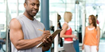 La importancia de un entrenador personal en tu rutina de ejercicio