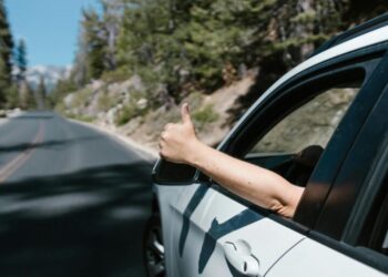 ¿Necesitas dinero en efectivo de inmediato y seguir conduciendo tu coche? ¡Cash4Car te ayuda!